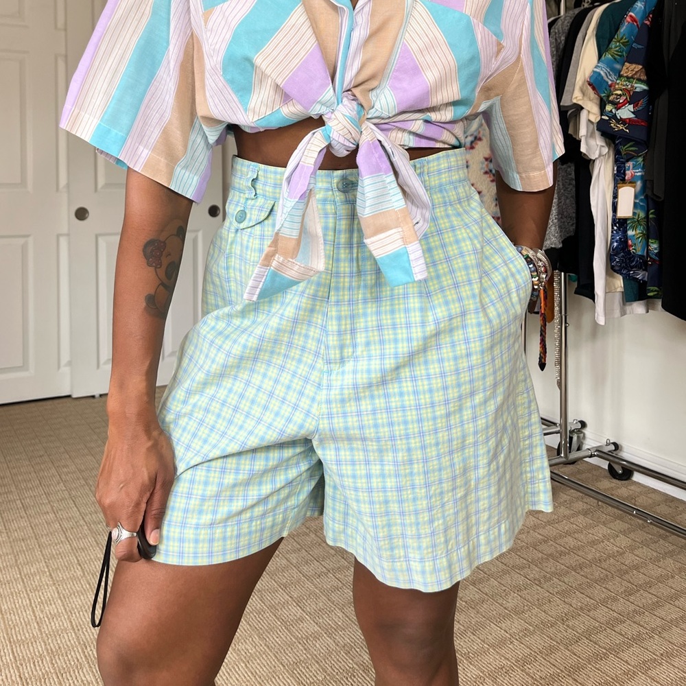 High waisted shorts for your next picnic! Vibrant colors.  Size 8.